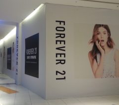 брендирование нового магазина в торговом центре